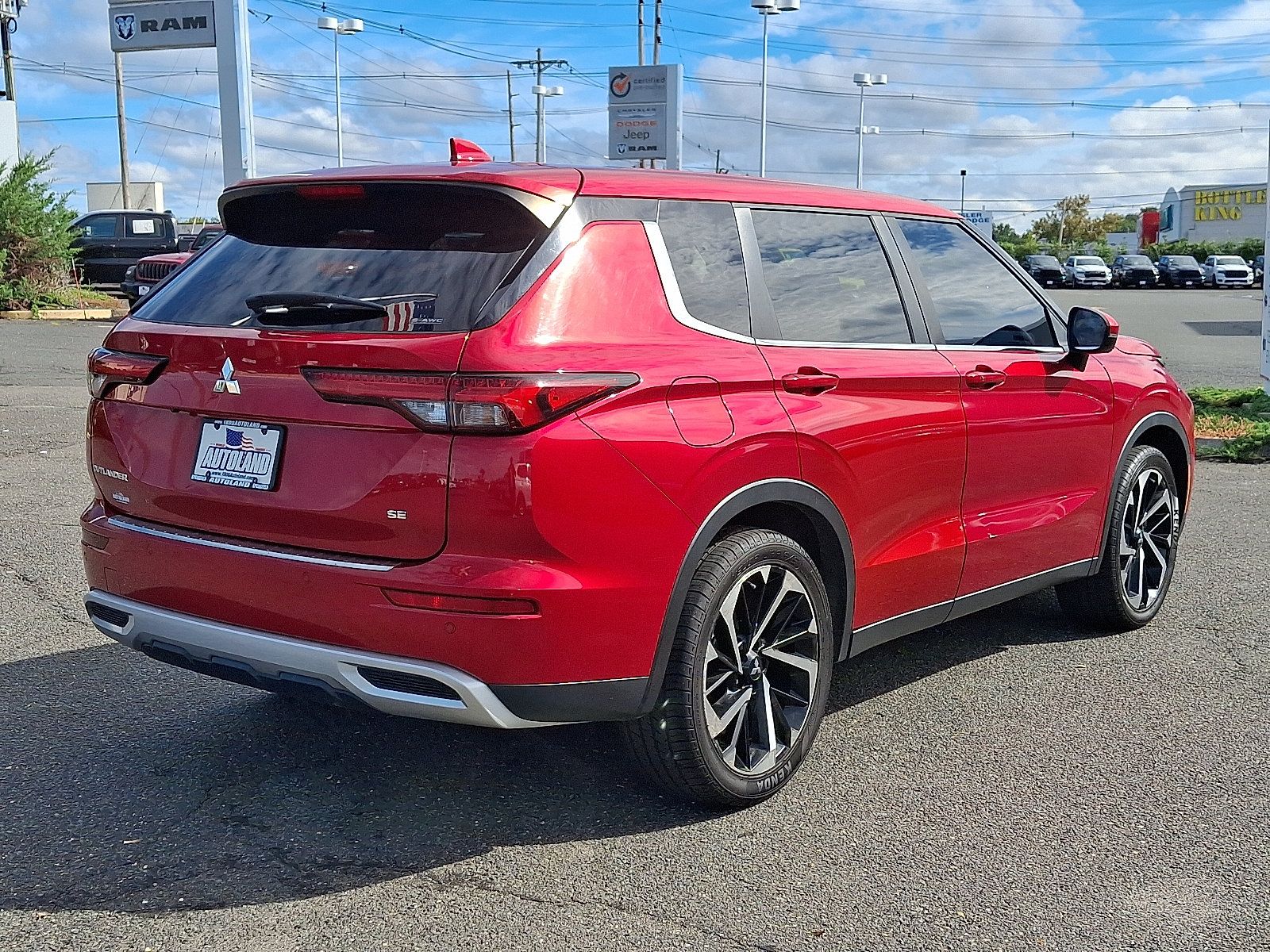 Used 2022 Mitsubishi Outlander SE AWD/4WD image 7