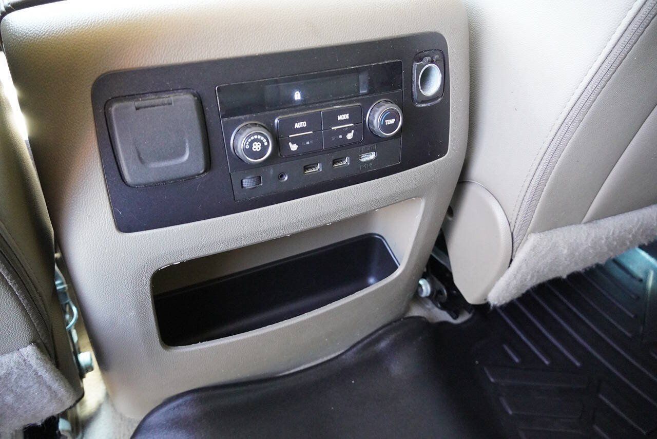 Used 2019 Chevrolet Suburban LT AWD/4WD image 25