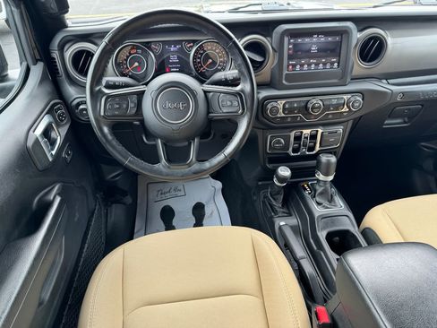 Used 2022 Jeep Wrangler Unlimited Sport AWD/4WD image 17