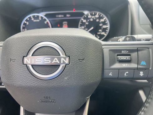 Used 2025 Nissan Rogue SV w/ SV Premium Package AWD/4WD image 71