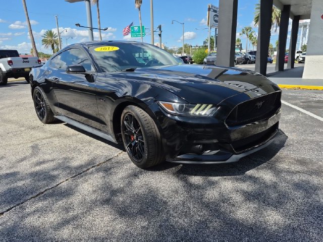 Used 2017 Ford Mustang GT w/ Black Accent Package RWD image 3