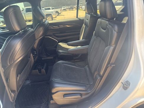 Used 2021 Jeep Grand Cherokee L Laredo AWD/4WD image 6