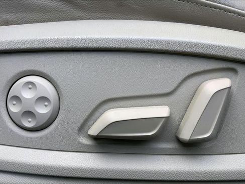 Used 2023 Audi Q5 2.0T Premium w/ Convenience Package image 35