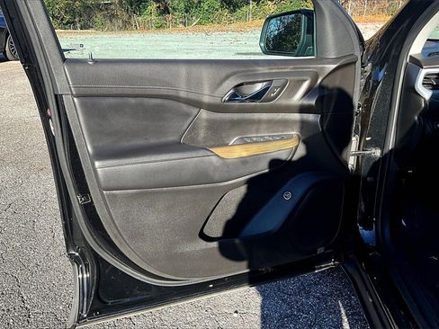 Certified 2021 GMC Acadia SLE w/ Driver Convenience Package image 18