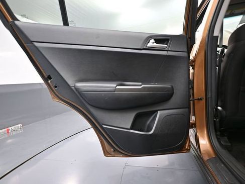 Used 2018 Kia Sportage LX image 32