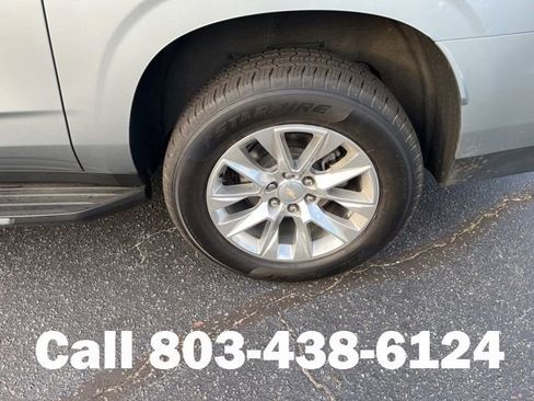 Used 2024 Chevrolet Suburban Premier RWD image 35