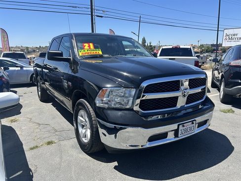Used 2021 RAM 1500 Classic SLT RWD image 26