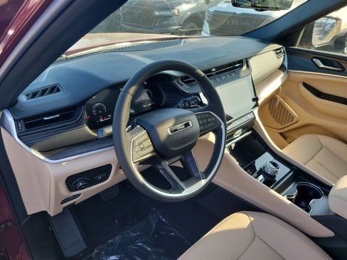 New 2026 Jeep Grand Cherokee L Limited AWD/4WD image 16
