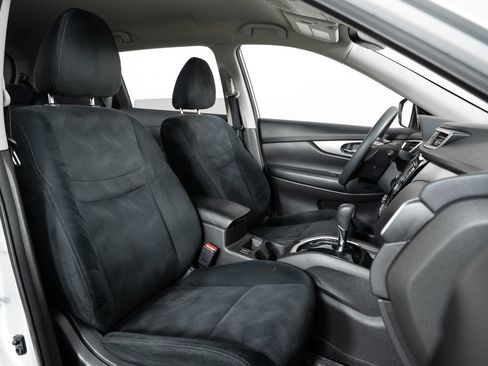 Used 2015 Nissan Rogue SV w/ SV Premium Package image 29