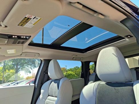 New 2025 Mitsubishi Outlander SE image 10