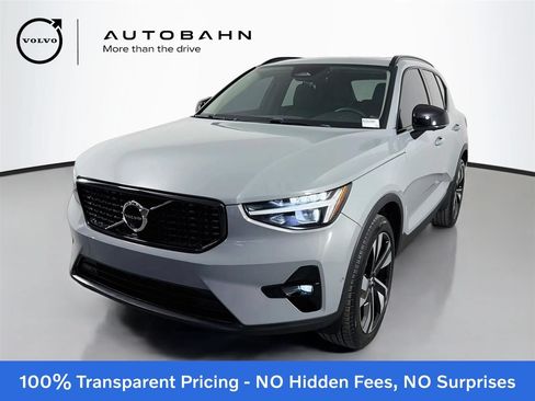 Certified 2024 Volvo XC40 B5 Plus AWD/4WD image 1