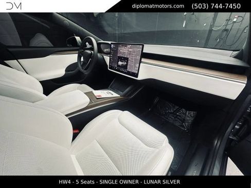 Used 2025 Tesla Model S AWD/4WD image 18