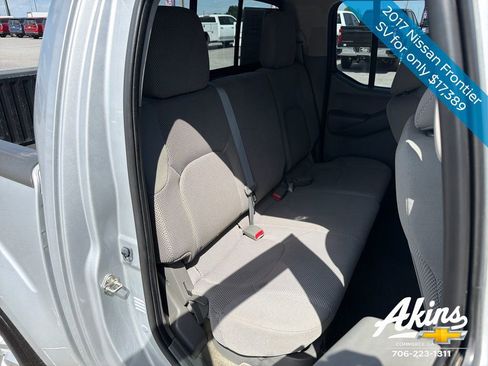 Used 2017 Nissan Frontier SV w/ SV Value Truck Package RWD image 18