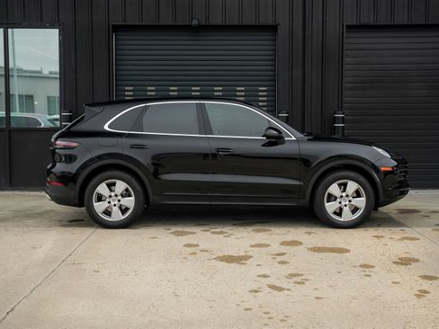 Certified 2019 Porsche Cayenne image 13