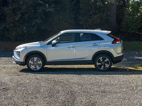 New 2025 Mitsubishi Eclipse Cross SE image 4