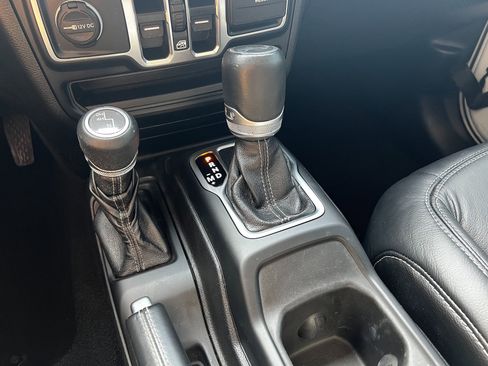 Used 2019 Jeep Wrangler Unlimited Sahara w/ Dual Top Group image 19