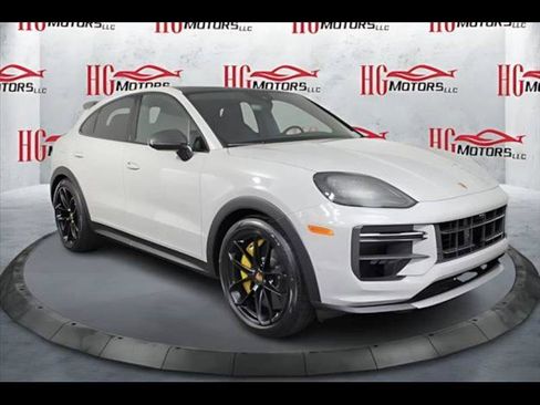 Used 2024 Porsche Cayenne Turbo GT image 1