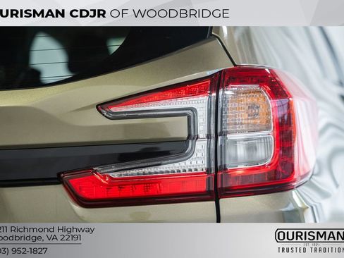 Used 2025 Subaru Ascent Bronze Edition AWD/4WD image 7
