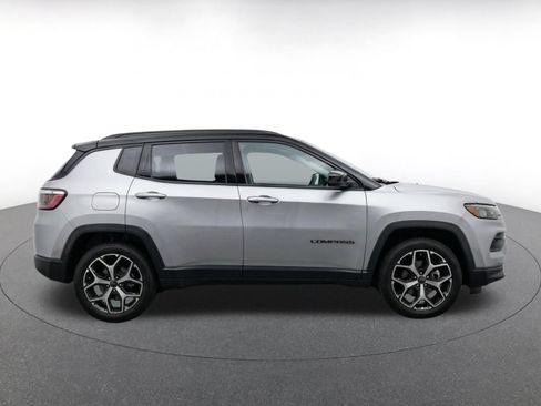 Used 2025 Jeep Compass Limited AWD/4WD image 14