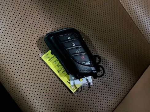 Used 2023 Lexus ES 300h w/ Premium Package image 13