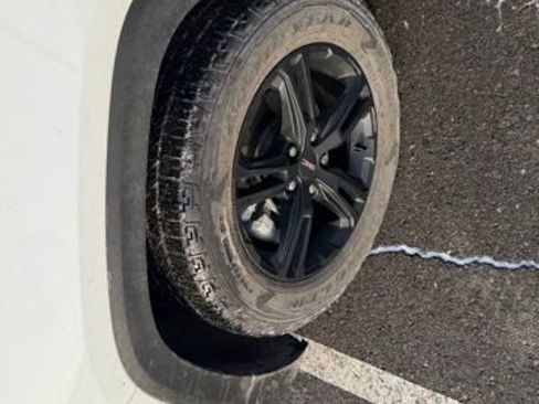 Used 2022 GMC Terrain AT4 image 15