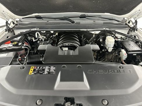 Used 2019 Chevrolet Tahoe Premier AWD/4WD image 32
