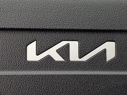New 2026 Kia Sportage EX w/ EX Panorama Roof Package FWD image 18