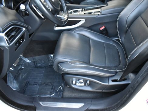 Used 2018 Jaguar F-PACE S image 25
