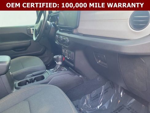 Used 2024 Jeep Gladiator Sport AWD/4WD image 20