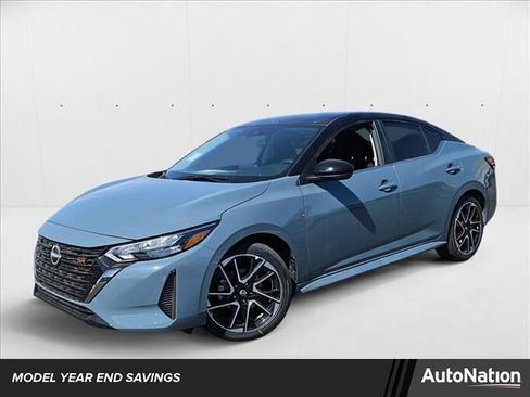 New 2025 Nissan Sentra SR image 1