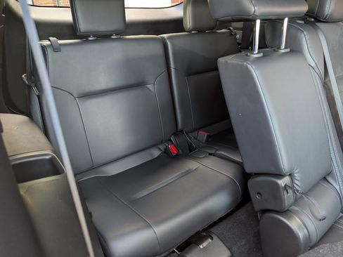 Used 2023 Mitsubishi Outlander SE FWD image 23