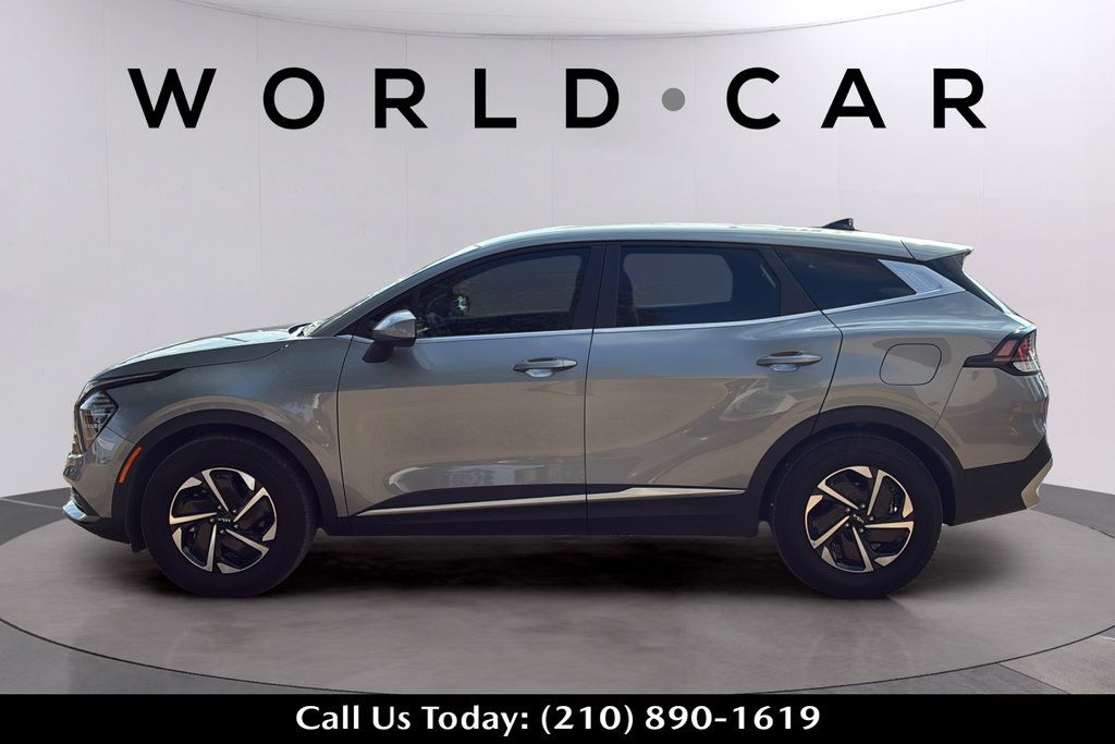 Used 2025 Kia Sportage LX FWD image 12