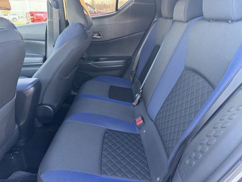 Used 2022 Toyota C-HR XLE image 25