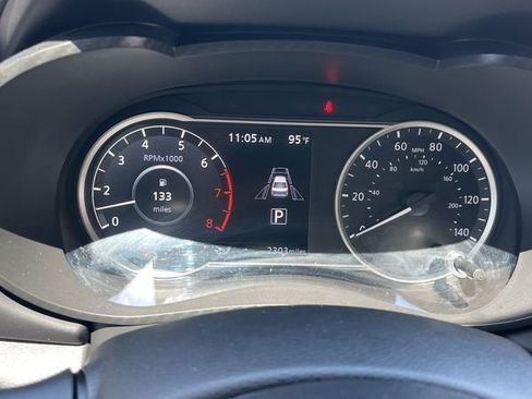 Used 2025 Nissan Versa SR w/ Trunk Package FWD image 19