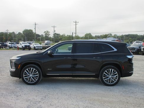 New 2026 Buick Enclave Avenir image 9