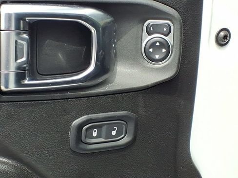 Used 2025 Jeep Wrangler Unlimited Rubicon 4xe w/ Safety Group AWD/4WD image 28