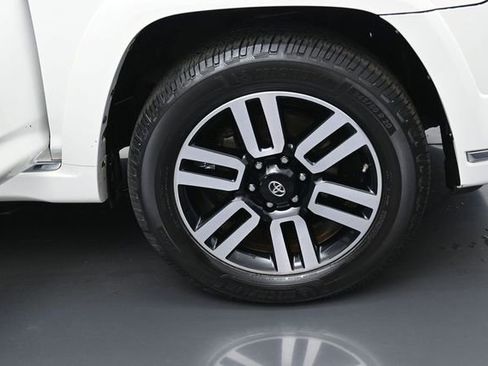Used 2015 Toyota 4Runner Limited AWD/4WD image 37