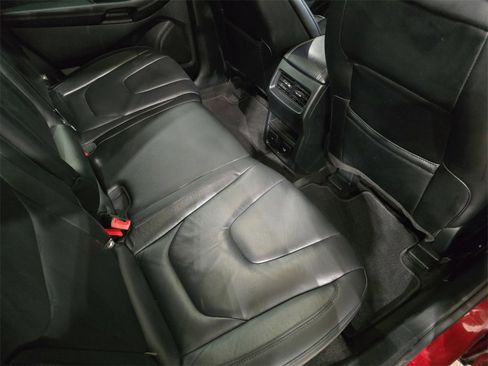 Used 2020 Ford Edge Titanium image 11