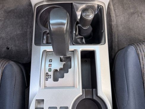 Used 2012 Toyota 4Runner SR5 w/ Convenience Pkg image 30