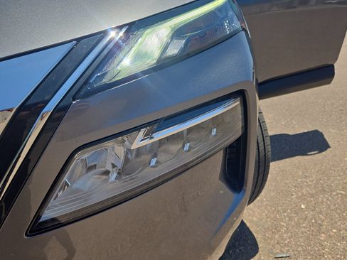 Used 2023 Nissan Rogue SV FWD image 29
