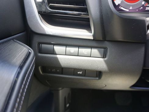 Used 2023 Nissan Rogue Platinum w/ Platinum Premium Package image 5