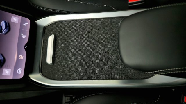 Used 2024 Lucid Air Pure RWD image 70