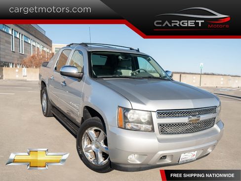Used 2011 Chevrolet Avalanche LTZ image 1