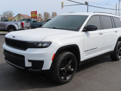 Used 2021 Jeep Grand Cherokee L Laredo image 10
