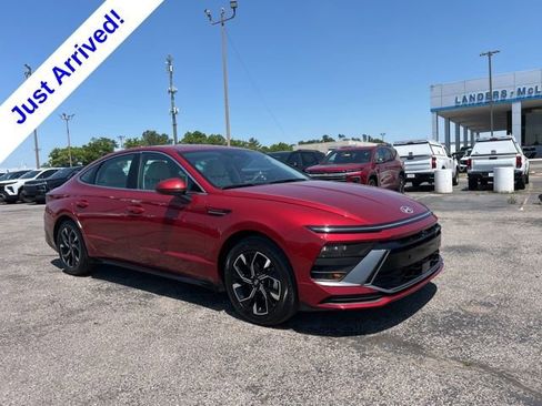 Used 2025 Hyundai Sonata SEL FWD image 1