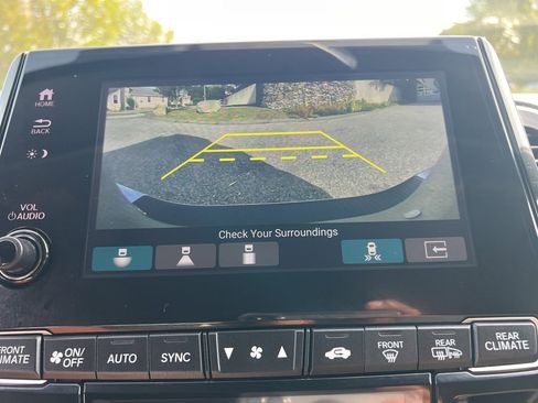 Used 2023 Honda Odyssey Elite image 21