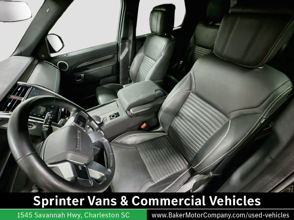 Used 2023 Land Rover Discovery HSE R-Dynamic AWD/4WD image 5