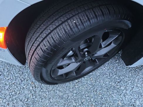 New 2026 Chrysler Pacifica Limited FWD image 34