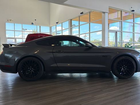 Used 2018 Ford Mustang GT Premium w/ GT Performance Package RWD image 3