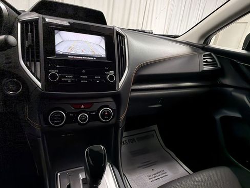 Used 2021 Subaru Crosstrek 2.0i Premium w/ Moonroof Package image 21